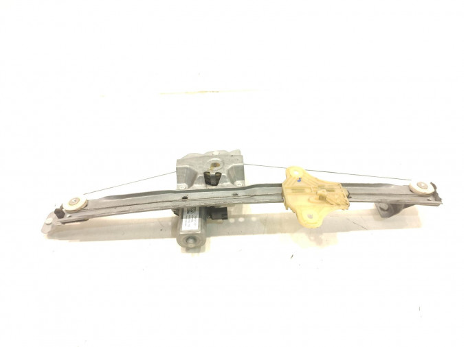 ELEVALUNAS DELANTERO DERECHO RENAULT CLIO 2014