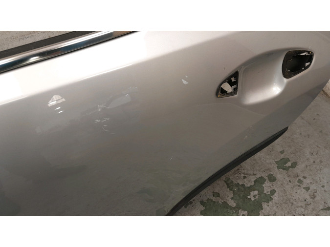 PUERTA TRASERA IZQUIERDA KIA STONIC GRIS 2022