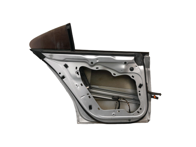 PUERTA TRASERA IZQUIERDA VOLKSWAGEN PASSAT PLATA 2012