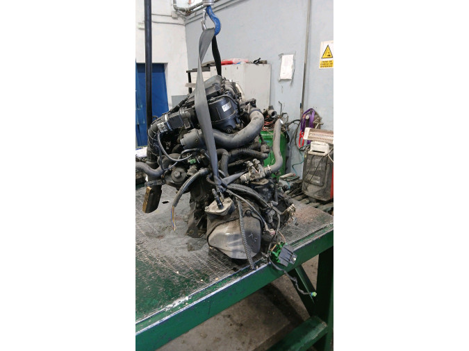 Motor PEUGEOT 206 2002