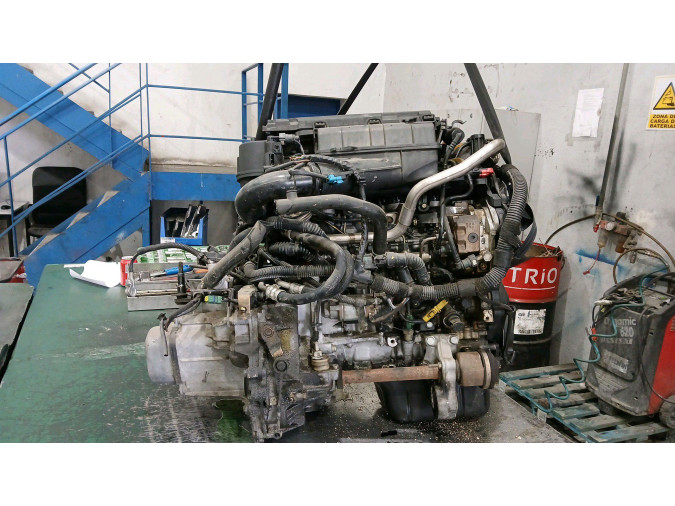 Motor PEUGEOT 206 2003