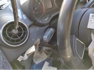 Mando Multifunción AUDI A1 2011