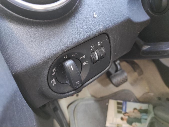 Mando Luces AUDI A1 2011