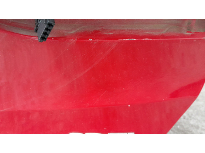 PORTON TRASERO OPEL ASTRA ROJO 2018
