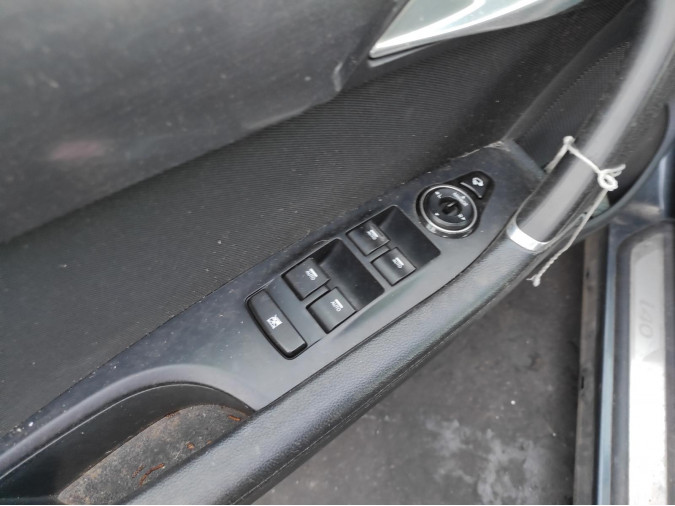 MANDO ELEVALUNAS DELANTERO IZQUIERDO HYUNDAI I40 2016
