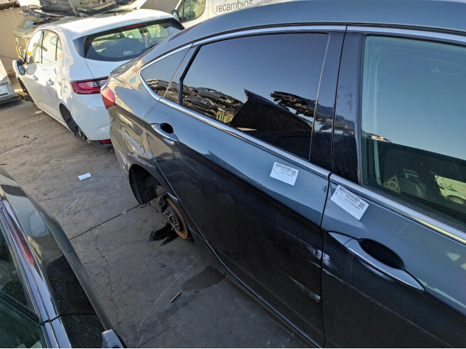 CERRADURA PUERTA TRASERA DERECHA HYUNDAI I40 2016