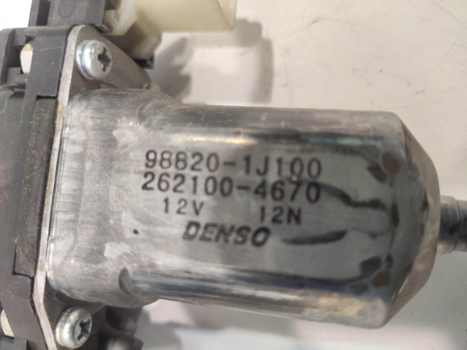 ELEVALUNAS DELANTERO DERECHO HYUNDAI I20 2012