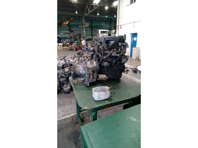 MOTOR CON ACCESORIOS Y CAJA DE CAMBIOS FORD ORION