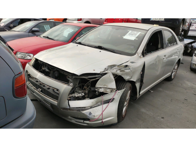PARAGOLPES DELANTERO TOYOTA AVENSIS 2006