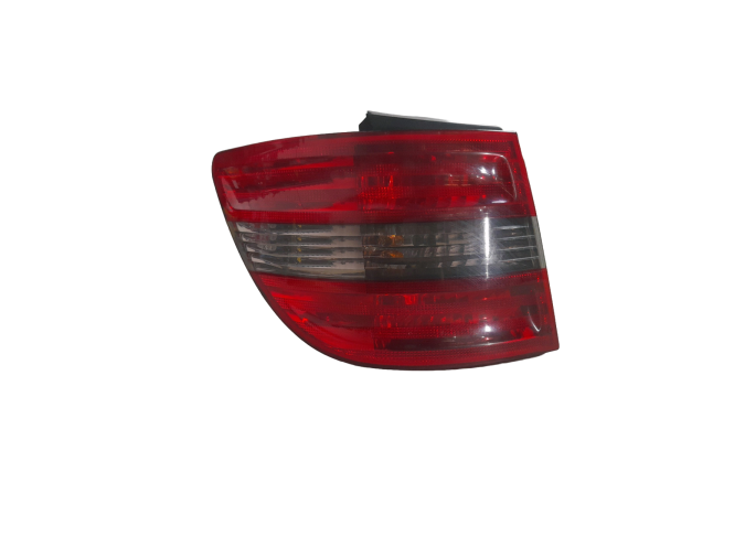 PILOTO TRASERO IZQUIERDO EXTERIOR MERCEDES B 180 CDI 2005