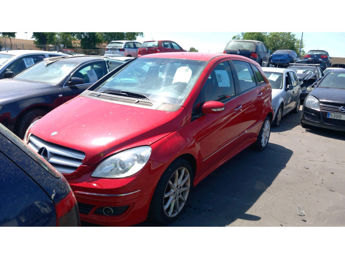 PANEL DELANTERO MERCEDES B 200 CDI 2008