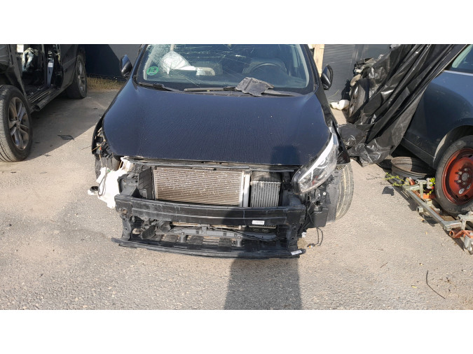MANIJA PORTON KIA CEED 2017