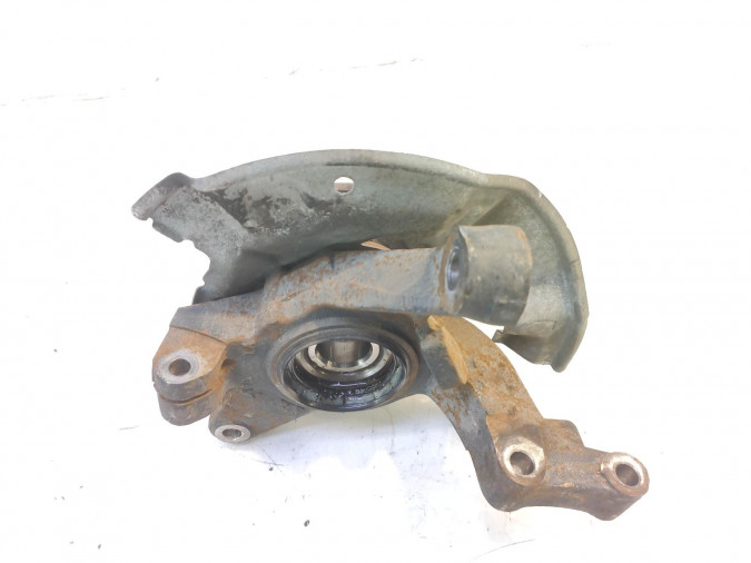 mangueta delantera izquierda KIA CARENS 2001