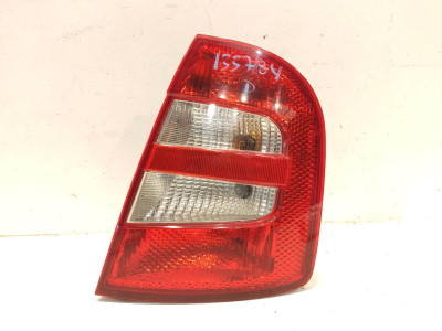 PILOTO TRASERO DERECHO SKODA FABIA 2004