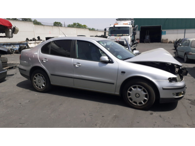 PANEL  FRONTAL SEAT TOLEDO 2002