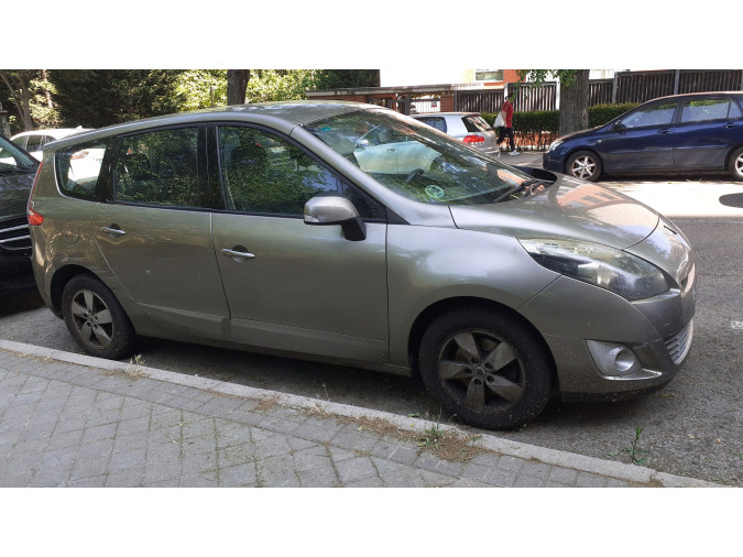 FARO ANTINIEBLA TRASERO IZQUIERDO RENAULT GRAND SCÉNIC 2009