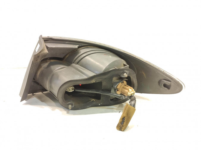PILOTO TRASERO IZQUIERDO MAZDA 6 2004