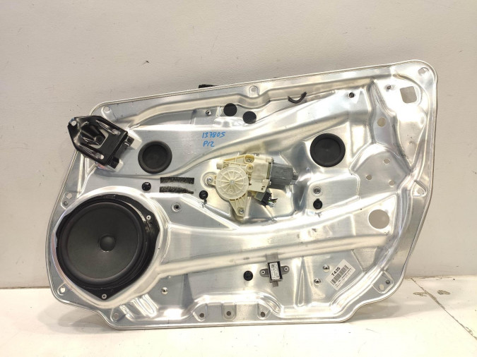 ELEVALUNAS DELANTERO DERECHO MERCEDES C CLASS 2011