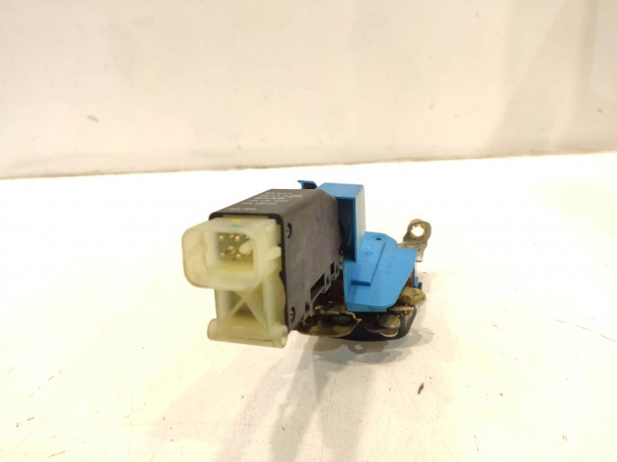 cerradura puerta delantera izquierda ALFA ROMEO 147 2000