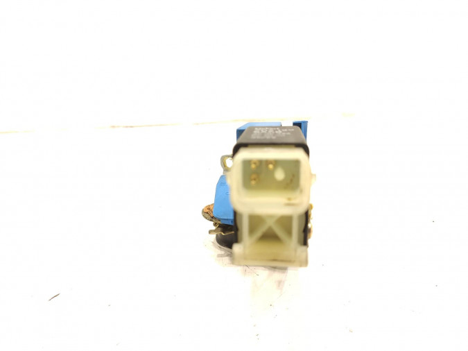 CERRADURA PUERTA DELANTERA DERECHA OPEL ZAFIRA 2000