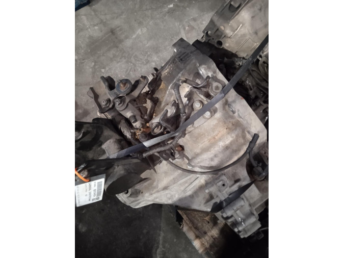 CAJA CAMBIOS KIA CARNIVAL 2008