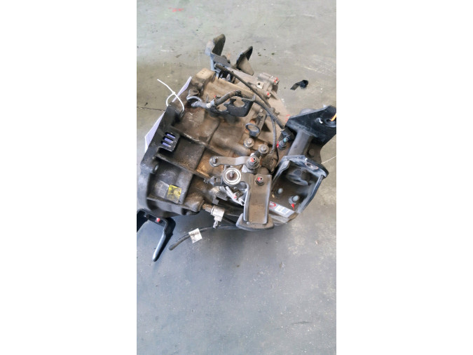 CAJA CAMBIOS KIA CARNIVAL 2008