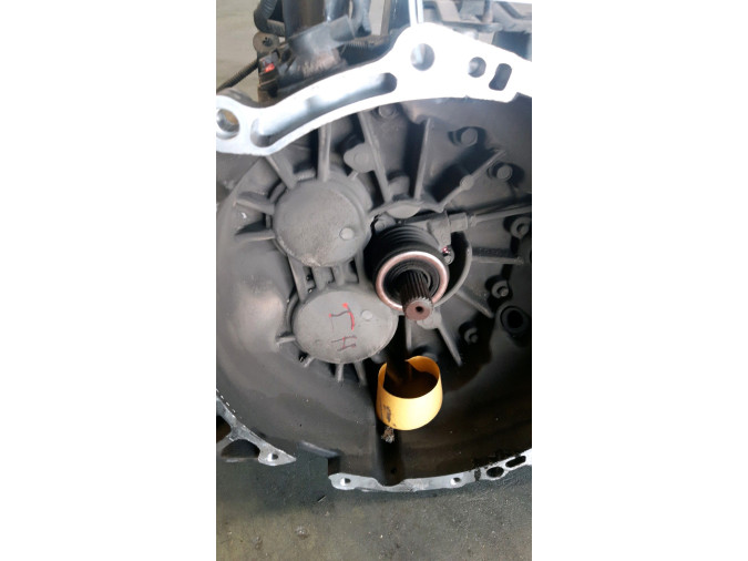 CAJA CAMBIOS KIA CARNIVAL 2008