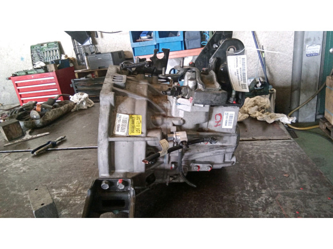 CAJA CAMBIOS KIA CARNIVAL 2008