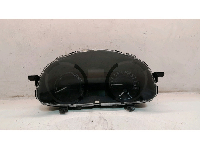 Cuadro instrumentos TOYOTA AURIS 2016