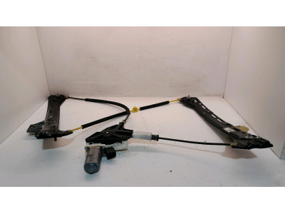 ELEVALUNAS DELANTERO IZQUIERDO MERCEDES C 250 2016