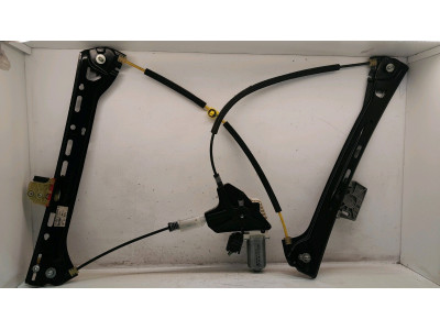 ELEVALUNAS DELANTERO DERECHO MERCEDES C 250 2016
