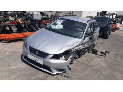 GUIA IZQUIERDA PARAGOLES TRASERO SEAT LEON 2016