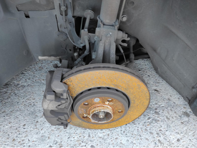 PINZA DE FRENO DELANTERA IZQUIERDA  RENAULT LAGUNA 2009