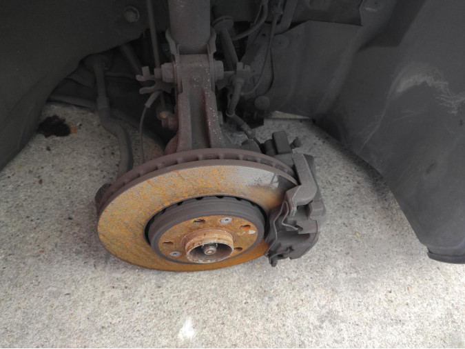 PINZA FRENO DELANTERA IZQUIERDA RENAULT LAGUNA 2009