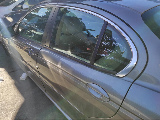 PUERTA TRASERA IZQUIERDA JAGUAR X TYPE 2008