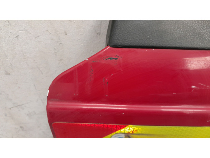 TAPA MALETERO INFERIOR LAND ROVER DISCOVERY ROJO ROTULADO 2017