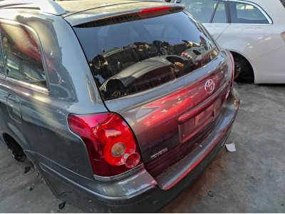 REFUERZO PARAGOLPES TRASERO TOYOTA AVENSIS 2008