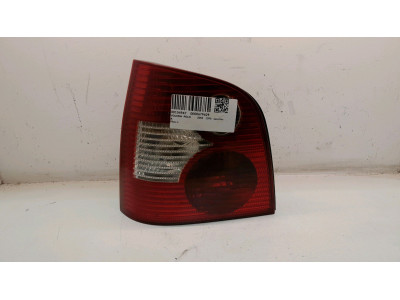 PILOTO TRASERO IZQUIERDO VOLKSWAGEN POLO 2002