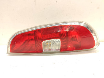 PILOTO TRASERO DERECHO SKODA ROOMSTER 2008