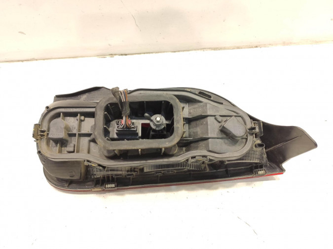 PILOTO TRASERO IZQUIERDO VOLKSWAGEN UP 2012