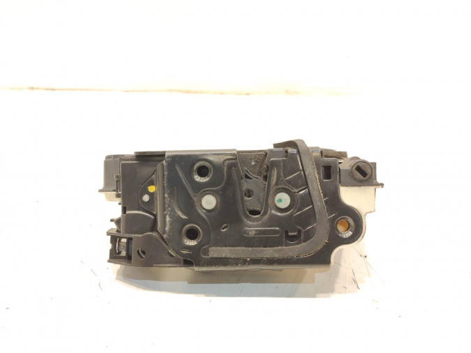 CERRADURA PUERTA DELANTERA DERECHA VOLKSWAGEN POLO 2010