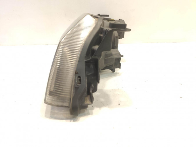 FARO DELANTERO DERECHO RENAULT LAGUNA 2002
