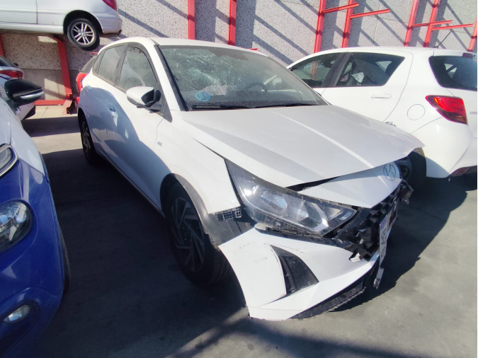 HYUNDAI I20 AÑO 2024. 23.143KM