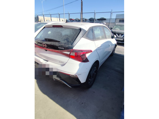 HYUNDAI I20 AÑO 2024. 23.143KM