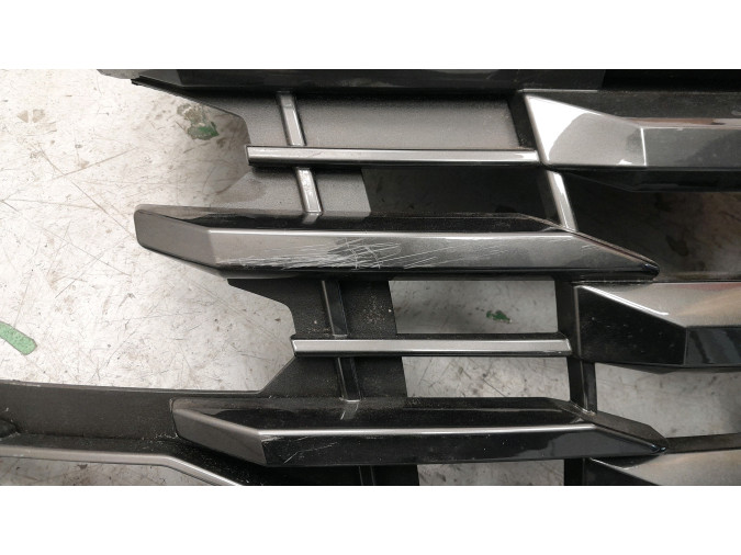 REJILLA DELANTERA  HYUNDAI TUCSON 2023