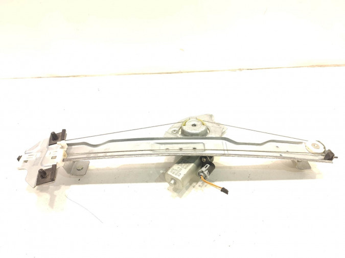ELEVALUNAS DELANTERO DERECHO DACIA SANDERO 2009