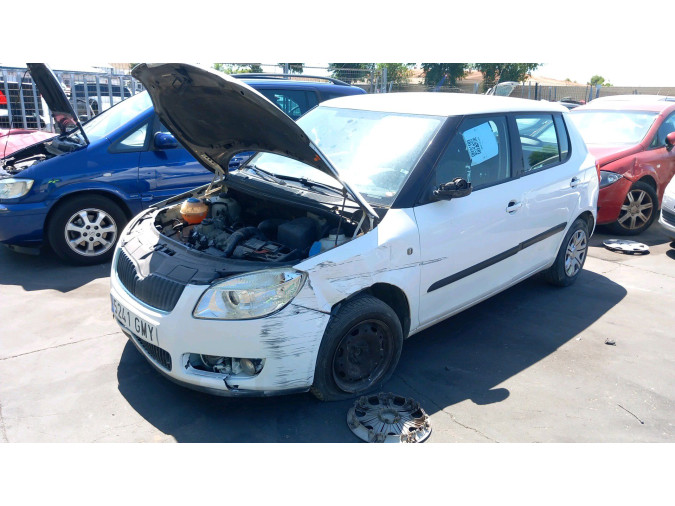 PILOTO TRASERO DERECHO SKODA FABIA 2009