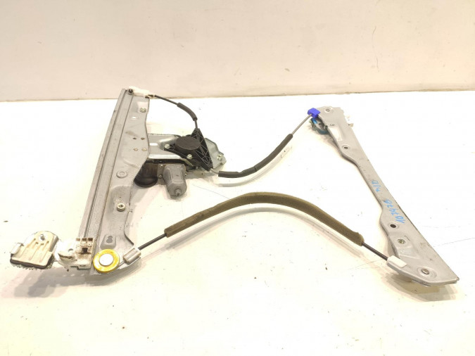 ELEVALUNAS DELANTERO DERECHO INFINITI Q50 2018