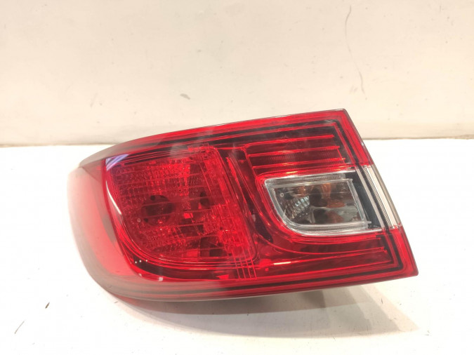 PILOTO TRASERO IZQUIERDO EXTERIOR RENAULT CLIO 2016