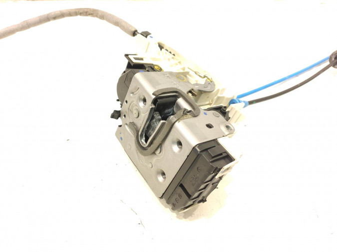 CERRADURA PUERTA TRASERA DERECHA MERCEDES C CLASS 2011
